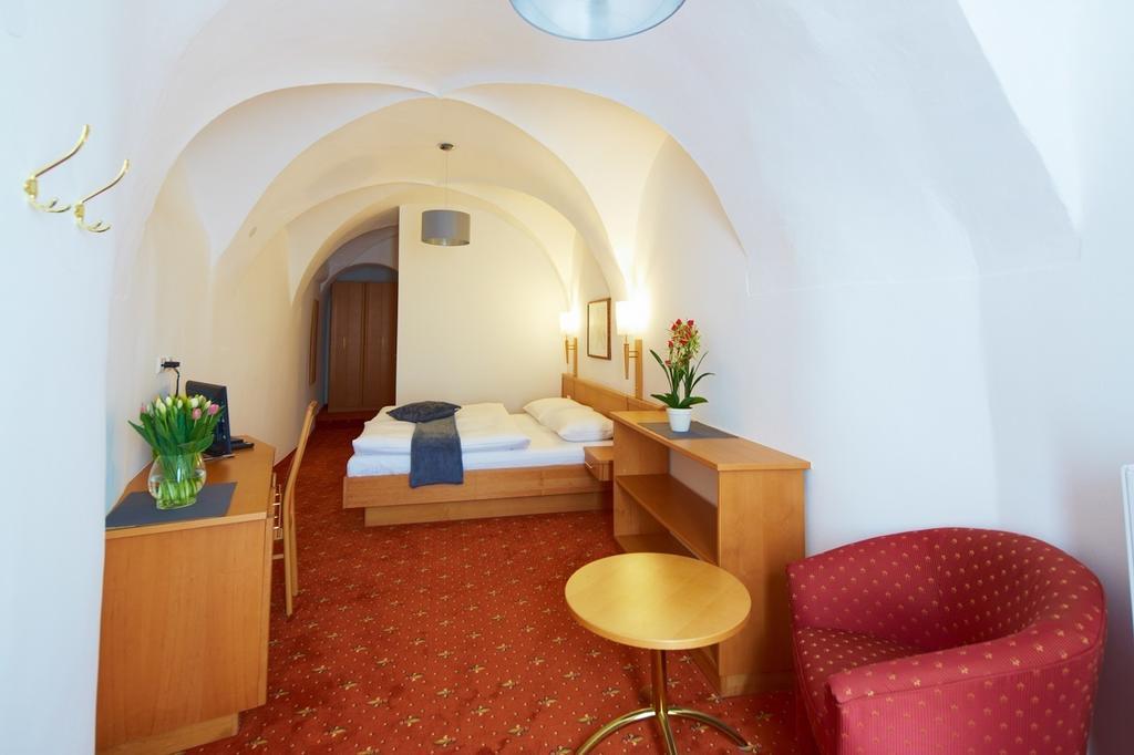 Rathauskeller Melk Hotel Værelse billede